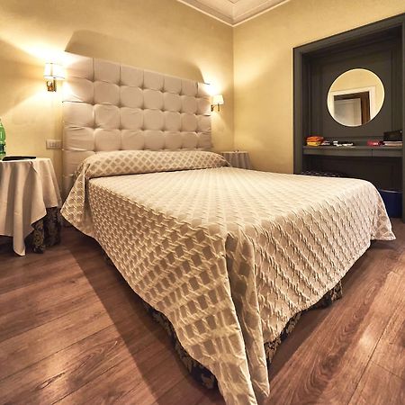 ローマ コンドッティ 29 Bed & Breakfast エクステリア 写真