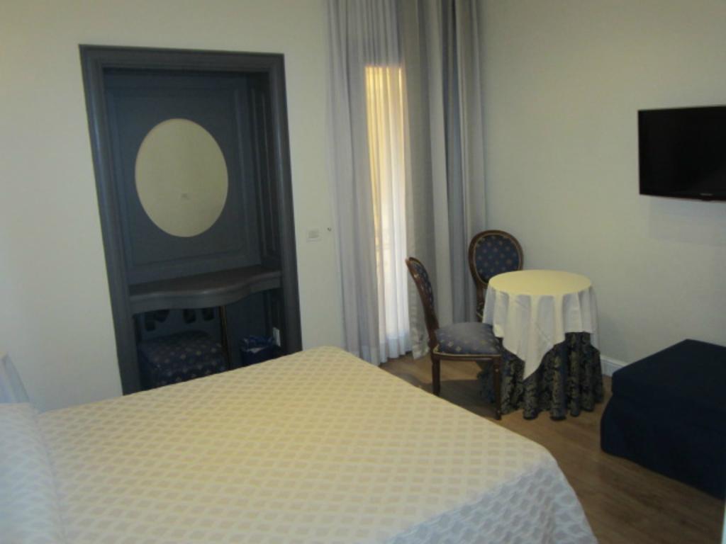 ローマ コンドッティ 29 Bed & Breakfast エクステリア 写真