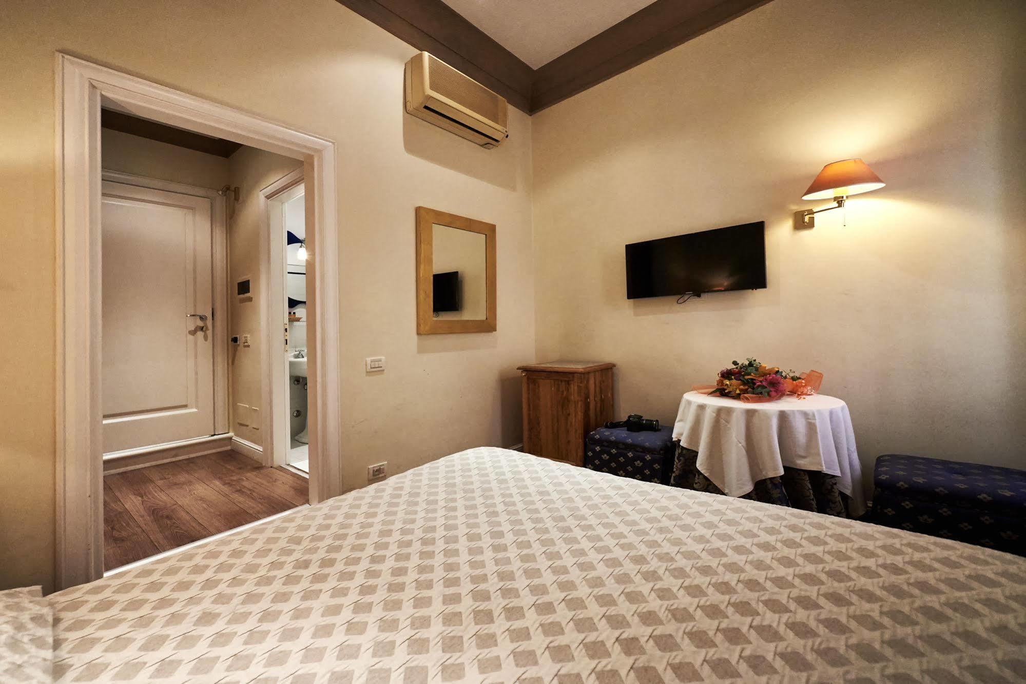 ローマ コンドッティ 29 Bed & Breakfast エクステリア 写真